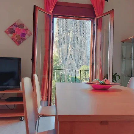 Absolute Sagrada Familia ברצלונה